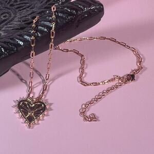 Hespera rose gold heart chain